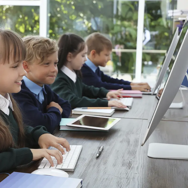 ahorro en centros de enseñanza